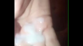 Nada como gozar e lambuzar o cu com minha pr&oacute_pria porra