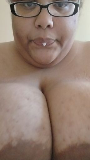 Watch me play with my big titties