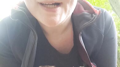 Toi, moi et la nature... Ça me donne envie de me montrer!