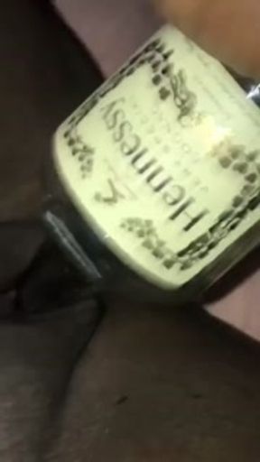 Fucking Hen bottle to make me cum