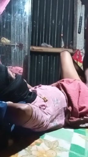 Emotional moment from &quot;Desi aunty ki chudai evening ke time mein aunty bhi Khush kar Diya full masti ke sath&quot;