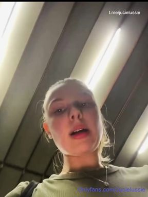 Squirting and Masturbating at the Gym