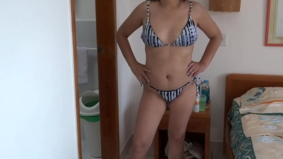 Full erotic moments on the beach. I show off, have sex, and get cumshots.