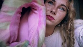 The smell of my sweaty slippers mp4 HD