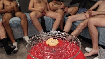 SUPER CUM-COOKIE OOKIE... EL JUEGO DE LA GALLETA!!!