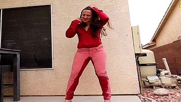 Cheyenne Jewel playing bladder control game pee pants
