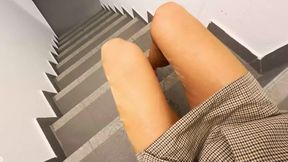 I piss in my business outfit on my nylonlegs