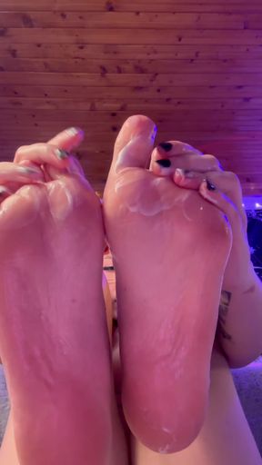 Amateur onlyfan teen teases her followers