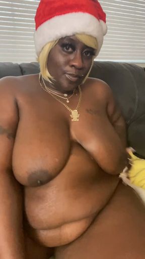 Santas 🤶 🧑🏾‍🎄 cum bucket made this pussy cum for u