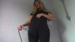 Black Yoga Pants & Top Shower
