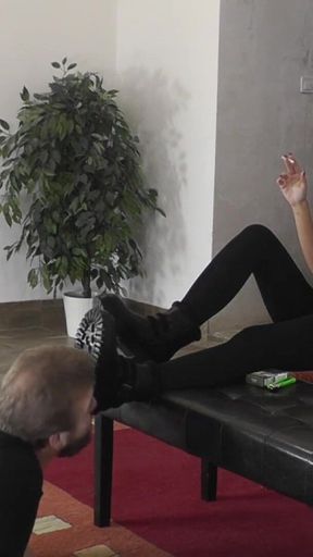 Mistress Natasa Gets Her Boots Cleaned and Smokes