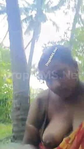Tamil village item outdoor sex with costomer