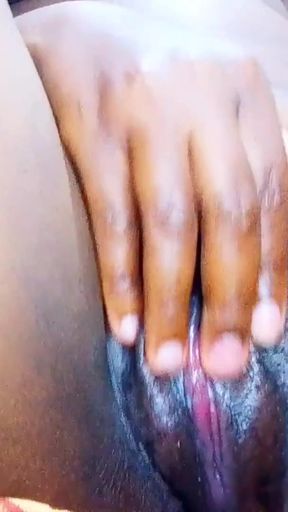 Solo female masturbation, come fuck with me   Clip 1