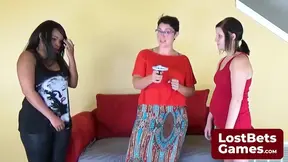 Amateur lesbian girlfriend loses strip game and spreads her legs