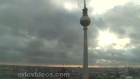 Berlin Hotelroom Plowers 2