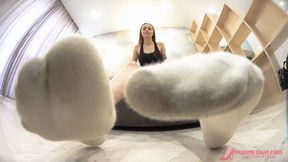 Little Slave Under the Heel - 4K