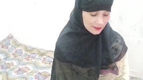 Muslim girlfriend ko ghumane ke bahane hotel me jabar dasti pela