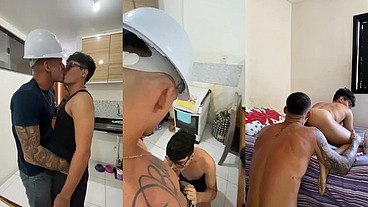 ELE PAGOU O SERVIÇO DE MANUTENÇÃO DO APARTAMENTO DANDO O CUZINHO