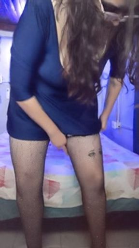 Spy on me Dressing in Sexy Clothes to Make a Cute Video 😍 with a desire to touch me