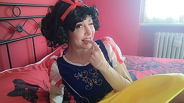 ChantalChannel as burping hot Snowhite disney princess