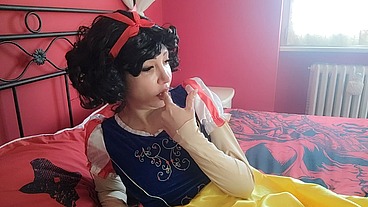 ChantalChannel as burping hot Snowhite disney princess