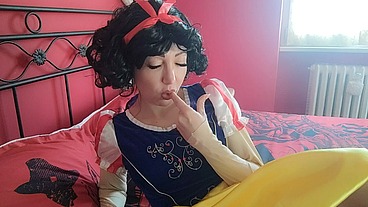 ChantalChannel as burping hot Snowhite disney princess