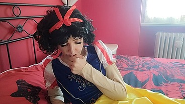 ChantalChannel as burping hot Snowhite disney princess