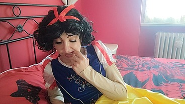 ChantalChannel as burping hot Snowhite disney princess