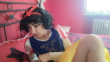 ChantalChannel as burping hot Snowhite disney princess