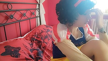 ChantalChannel as burping hot Snowhite disney princess
