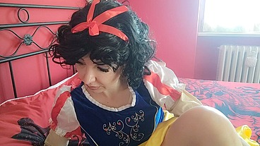 ChantalChannel as burping hot Snowhite disney princess
