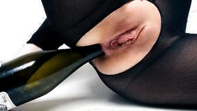 ”Champagne - Areana Fox”