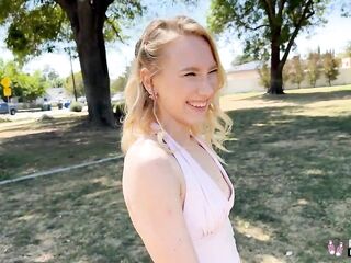 Slender Blond McKenna Lynn Takes Wang Well