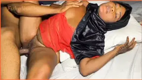 Amateur widow in hijab hooks up with horny guy