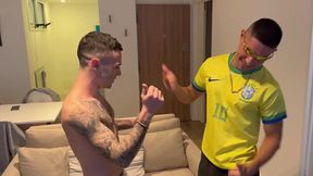 bruno zl virando marmita do casal de gringos