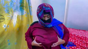 Arab Hotel BBW Maid Was Horny in Saudi Arabia & I See Her Big Ass & Big Tits & Start Masturbat