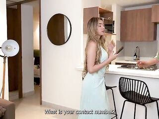 Hawt Golden-haired Pays Pizza Delivery Dude with Her Cunt - Danner Mendez & Ambar Prada