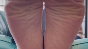 Step Sisters Dry Stinky Soles Sniffing Licking -Obey or Face Exposure