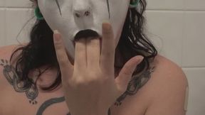 CLOWN GIRL SUCKS OWN TOES