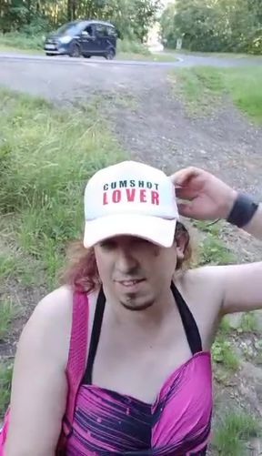 Public whore Pavl&iacute;na