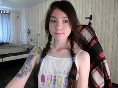 Amateur Webcam Teen Masturbates And Teases