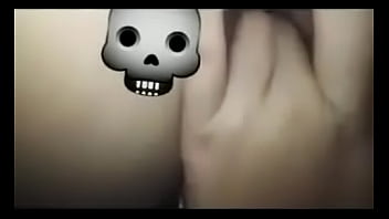 Se masturba en el ba&ntilde_o del colegio!!