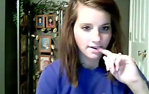 Horny teen loves getting her pussy wet