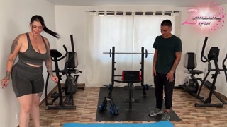 I seduce my personal instructor; I really wanted to feel his huge cock in my pink pussy.