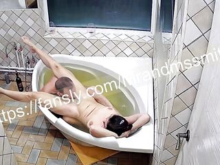 я получаю удовольствие, когда мне лижут киску