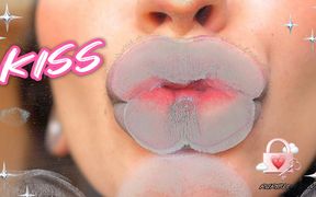 Creamy Silver Melting Kiss Close up