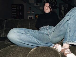 cute college hotty home alone groaning on the parents sofa - little arden