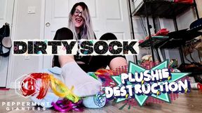 🦶🏻 6’7 Giantess in Dirty Socks Slowly Destroys Huge Plushie to Pieces – Size 16 Destruction 🌈