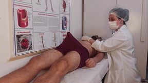 Paciente tem ere&ccedil_&atilde_o ao sentir o toque da enfermeira