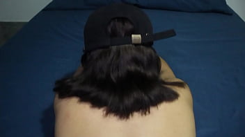Mi mejor amiga quiere que la folle sin condon &quot_No le cuentes a mi novio&quot_